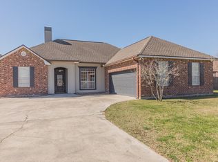 205 Bridgeport Ln, Carencro, LA 70520