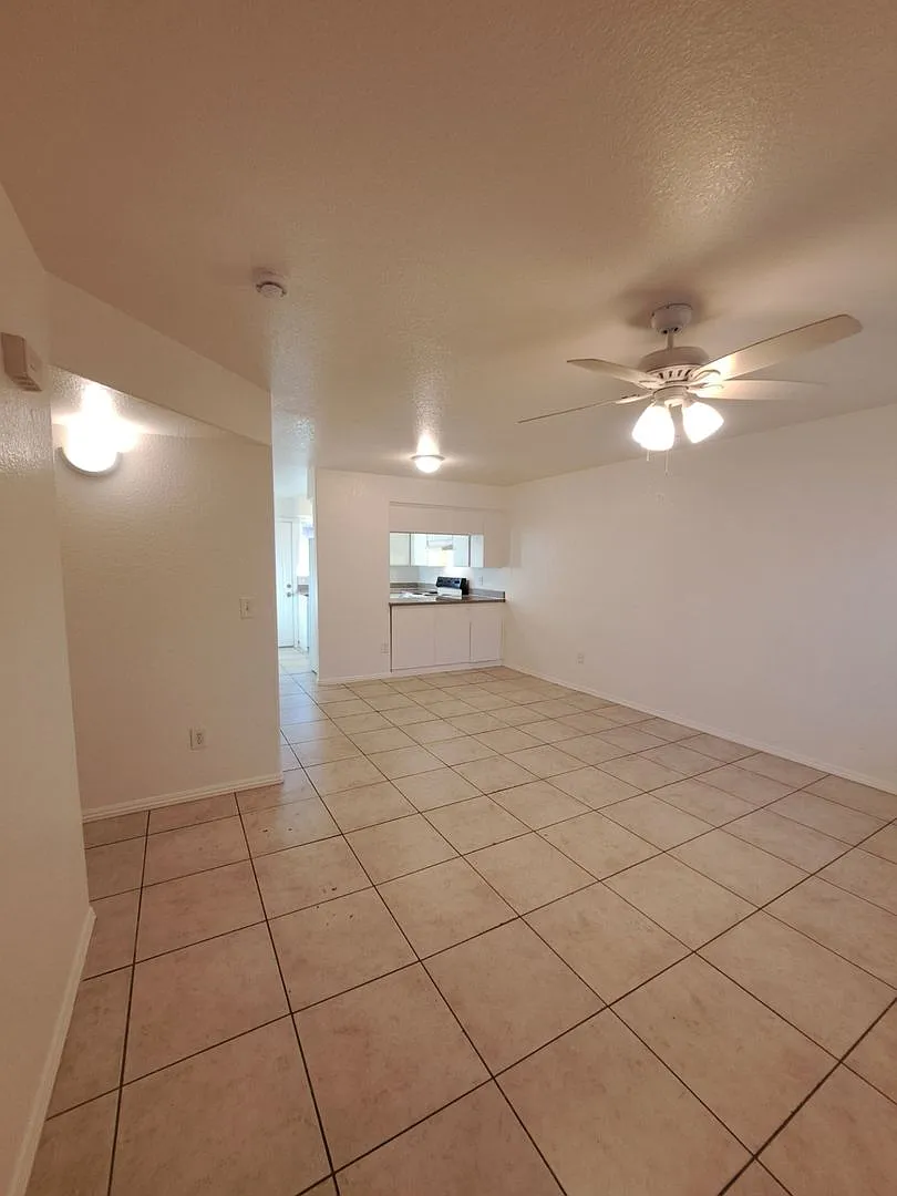 Ashlan Lagoon Apartments — Photo 4