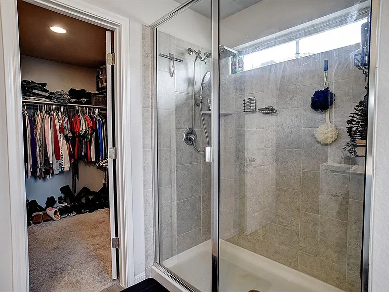 205 Driftwood Ln — Photo 11