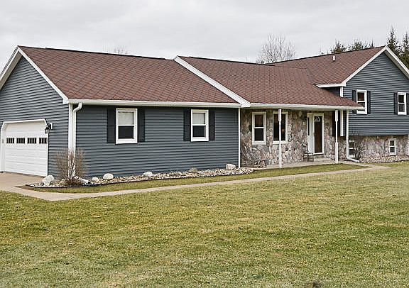 2nd image of 5101 N 36th St