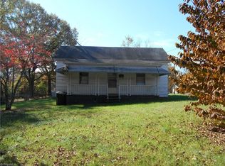 101 Hollingsworth St, Eden, NC 27288