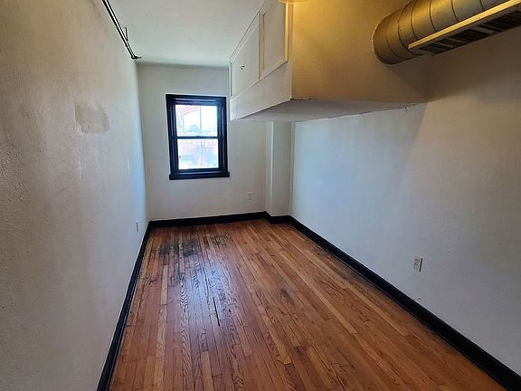 3rd image of 2001 10th Ave #207