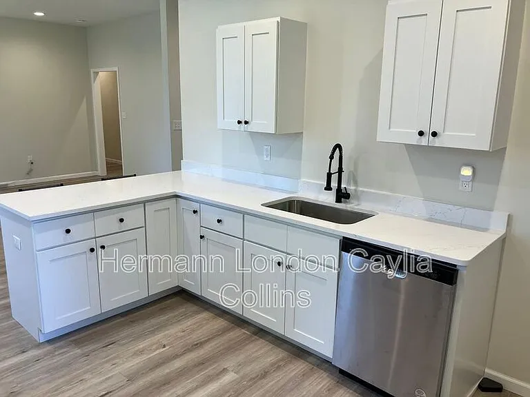 3215-3217 Nebraska Ave #3215 — Photo 10
