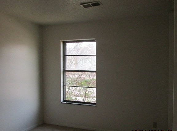 5th image of 4893 Southworth Ct