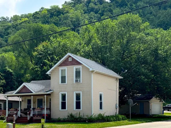 203 E 7th St, Red Wing, MN 55066