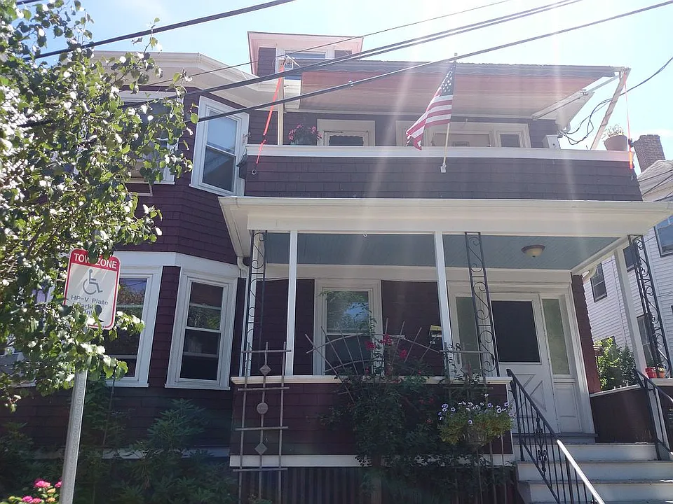 Building Photo 3