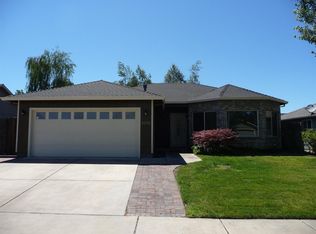 1442 Andrew Dr, Medford, OR 97501