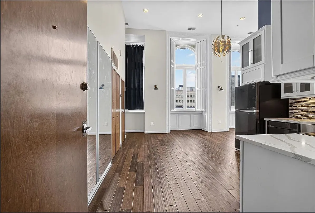 1 bed, 1.0 bath, 697 sqft, $1,900 — Photo 4