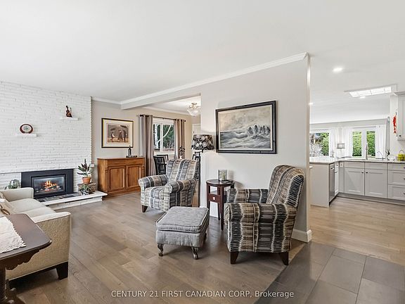 2nd image of 738 Inverness Ave