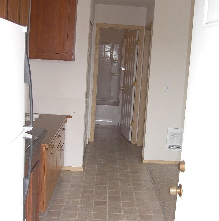 1st image of 715 Cedar Ave APT D