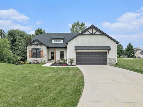9075 Winterberry Dr, West Olive, MI 49460