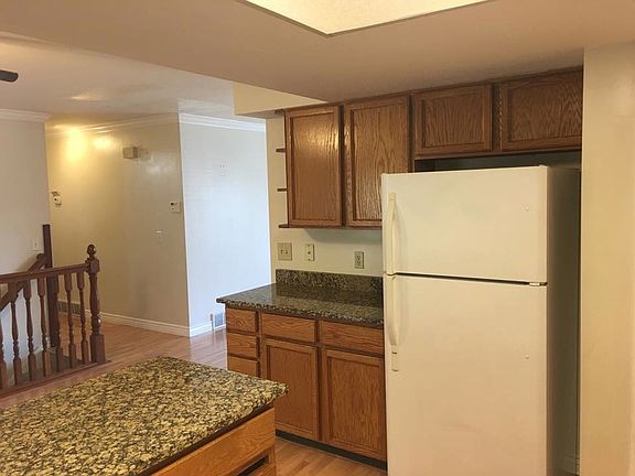 4th image of 4610 S Harrisonwood Cir