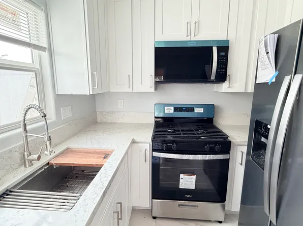 400 Calle Vallecito #B, Oceanside, CA 92057
