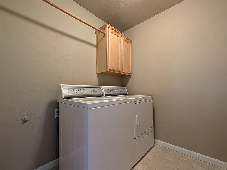 3623 Kendra St — Photo 25