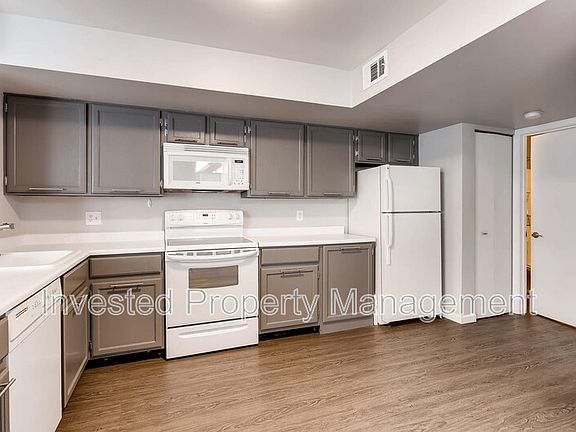 4th image of 909 S Dawson Way Unit 13