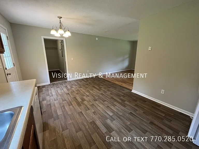 106 Barton Ln — Photo 27