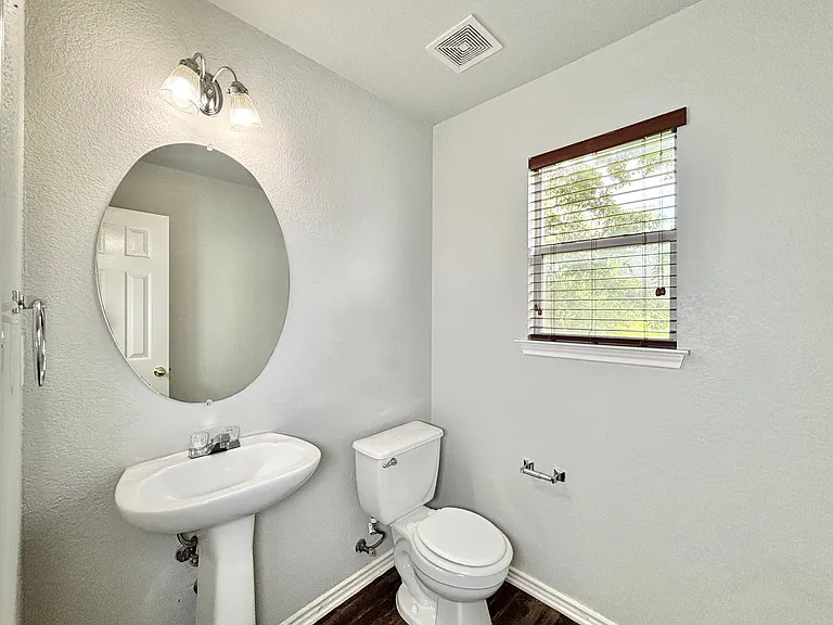 6626 Clovis Ct — Photo 7