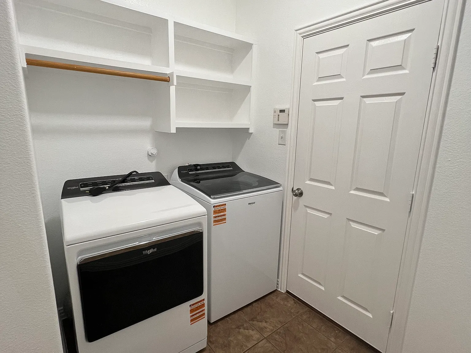 5 bed, 3213 sqft, $3,280 — Photo 3