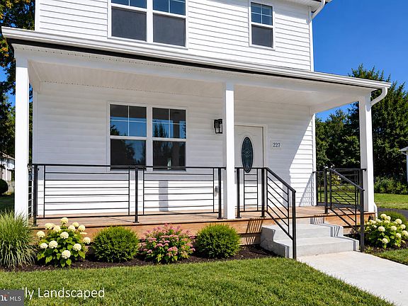 3rd image of 215 Billingsport Rd