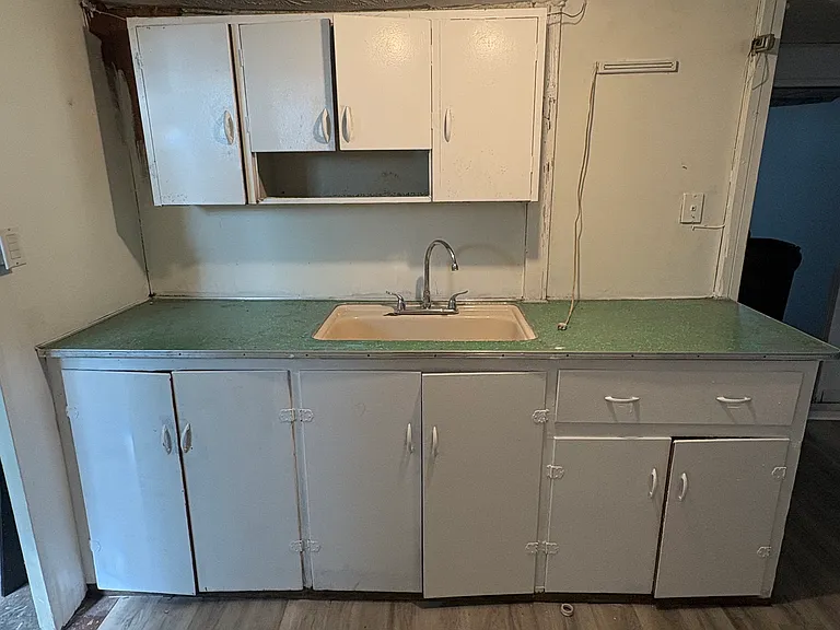 618 W Fairview Ave — Photo 9