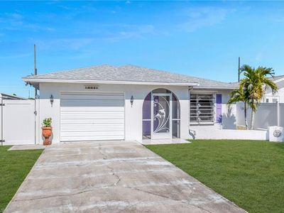693 95TH AVE N, Naples, FL, 34108