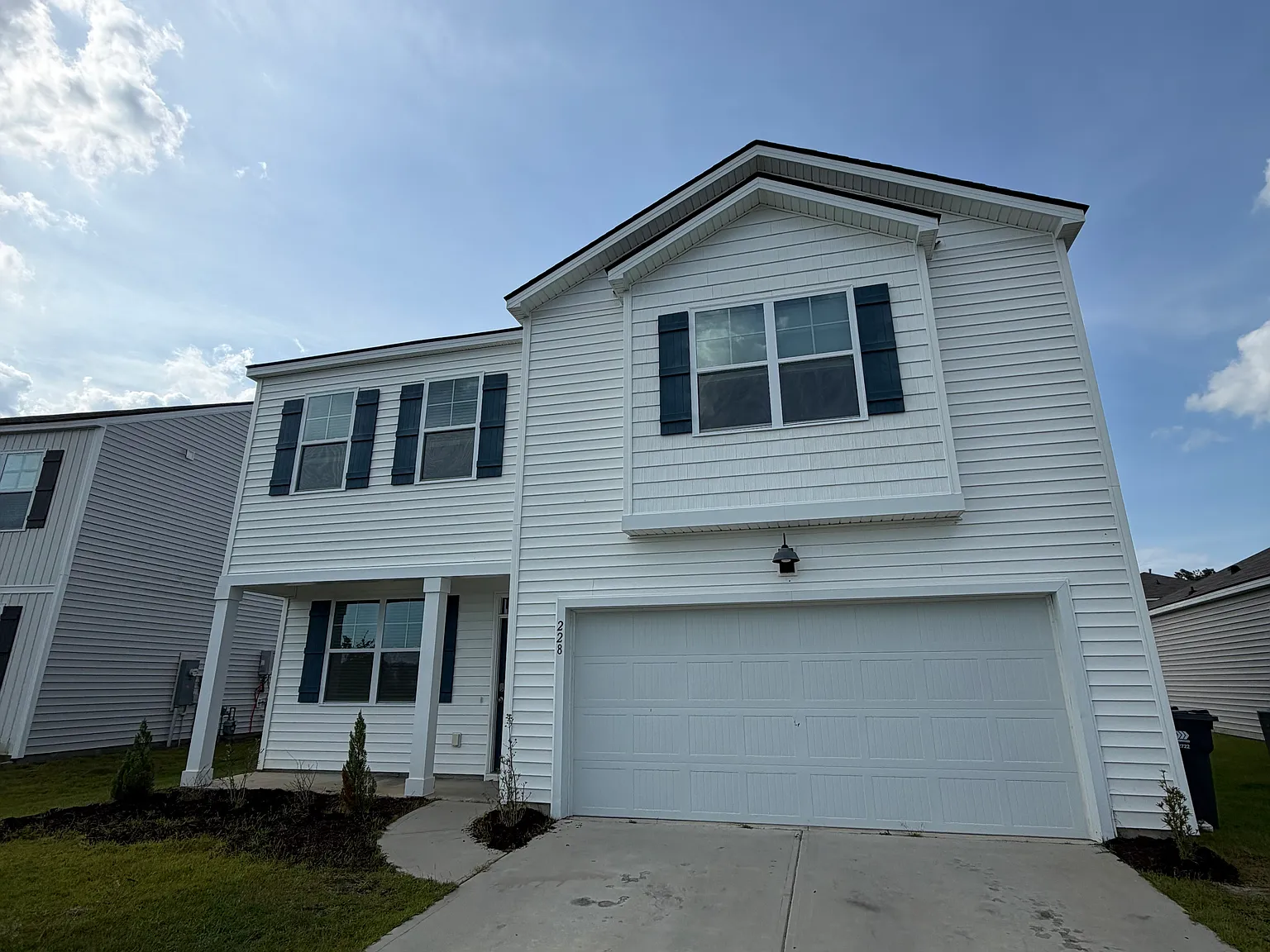 4 bed, 2164 sqft, $2,650 — Photo 2