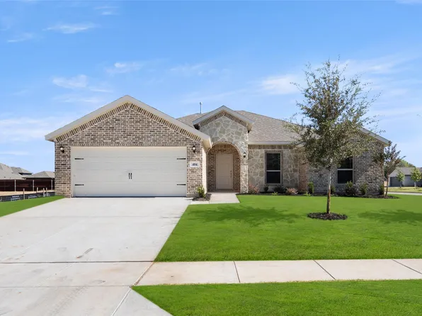 404 Falcon Way, Azle, TX 76020