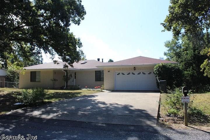 1st image of 116 Meadowlake Dr