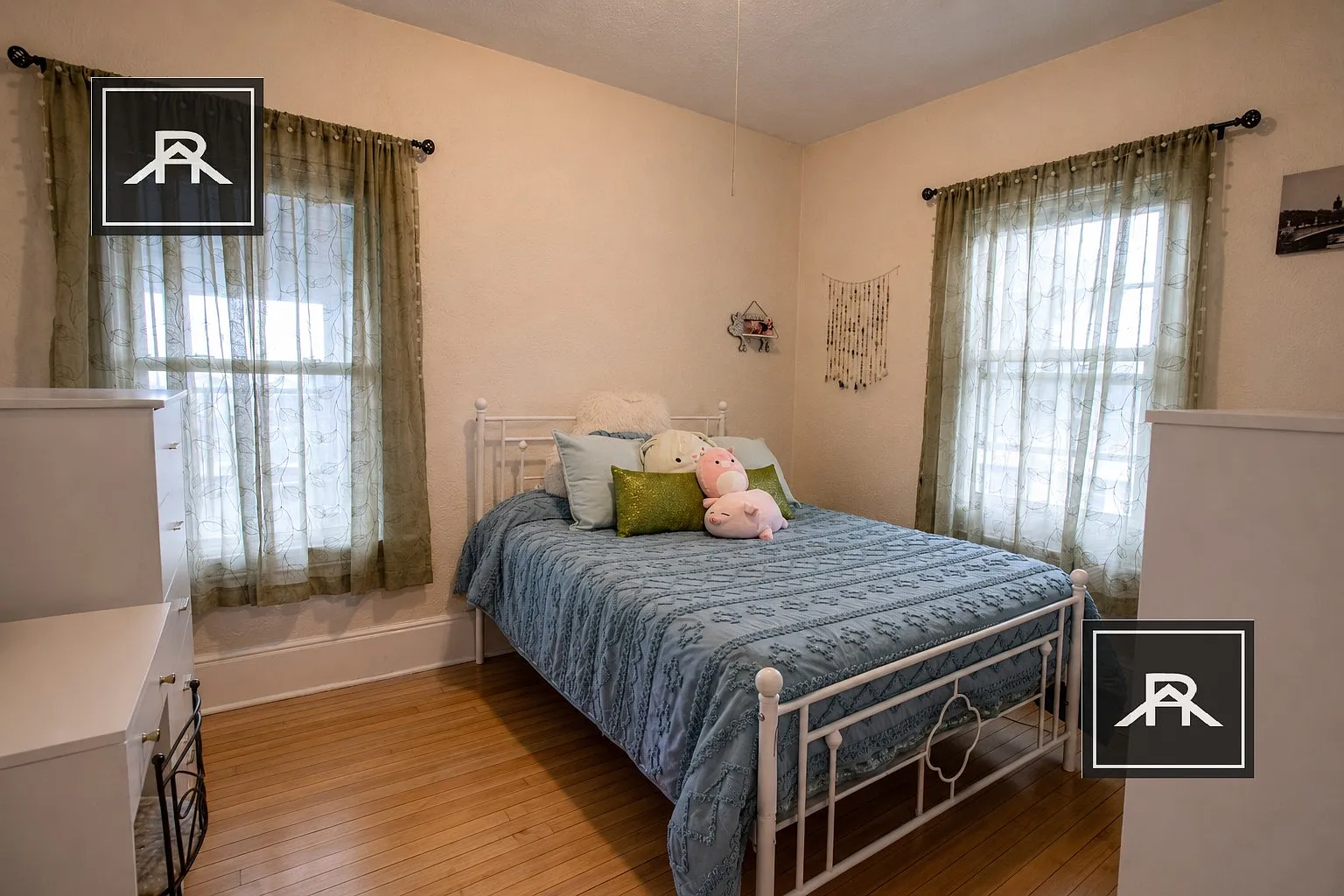 3 bed, 1.0 bath, 1347 sqft, $3,500 — Photo 4