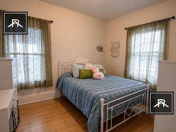4th image of 51 Falkland St #2