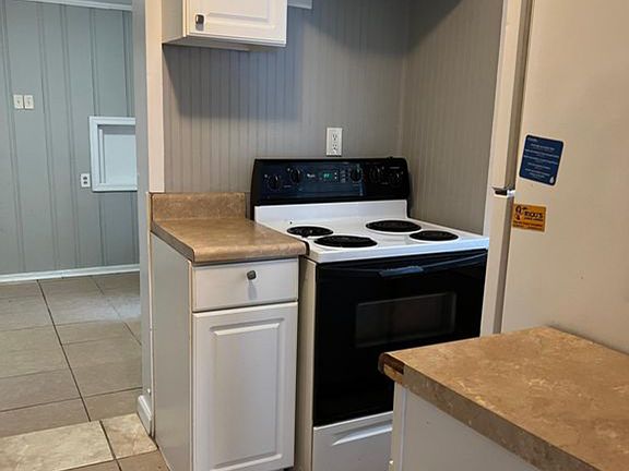 3rd image of 3583 Marion Ave
