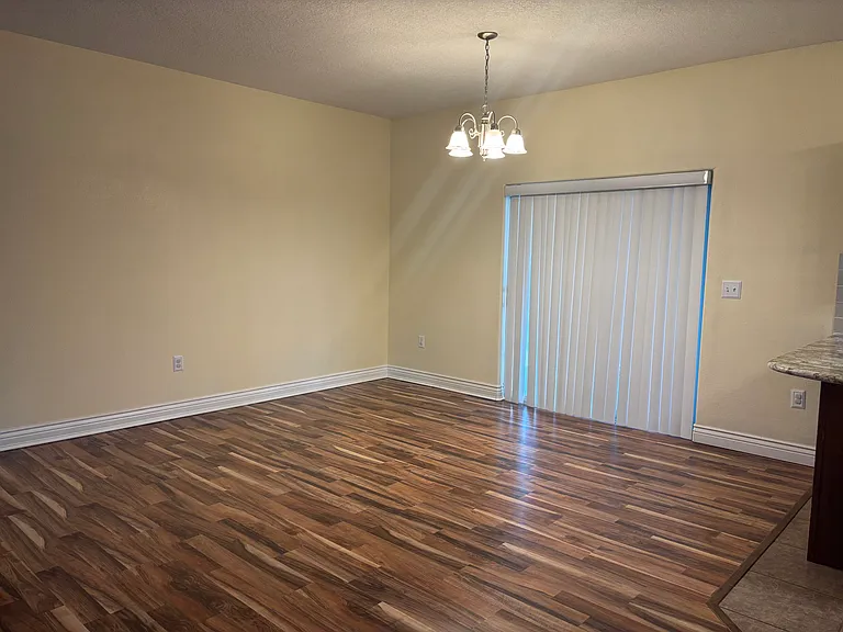 1806 W University Dr — Photo 5