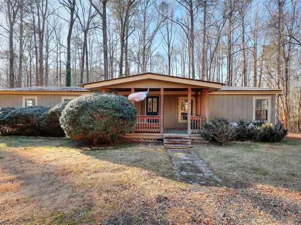 1210 Lee Peters Rd, Loganville, GA 30052