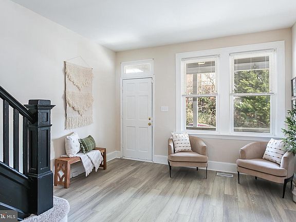 5th image of 1107 Homestead St