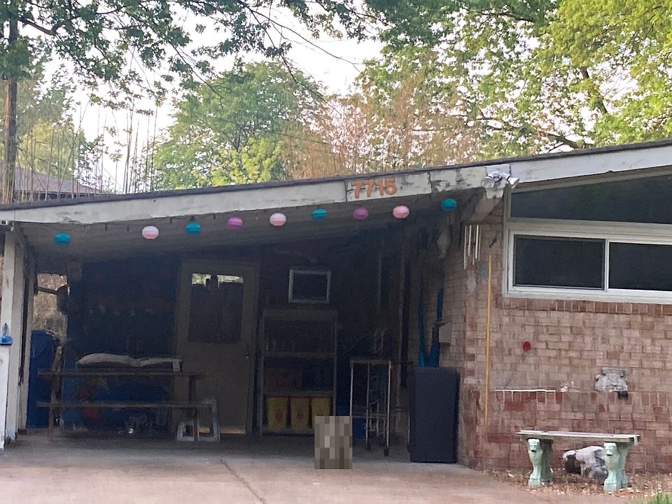 2nd image of 7715 Peach Tree Ln