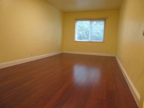 5th image of 2726 Park Blvd