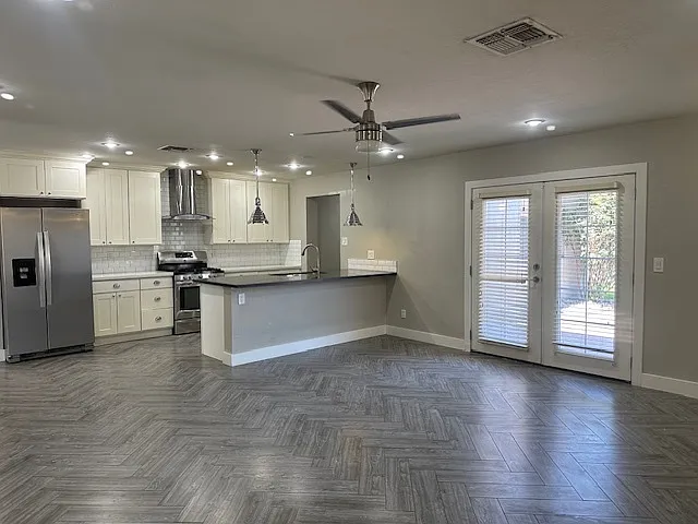 1416 E Del Rio Dr — Photo 8