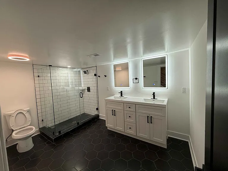 1012 W Lanvale St #1 — Photo 2
