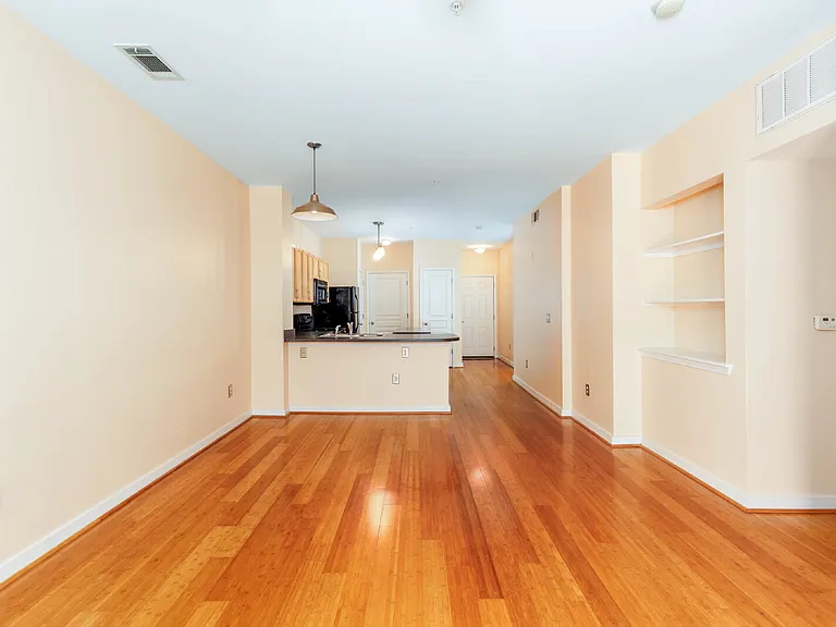 2020 5th Ave S #340 — Photo 10