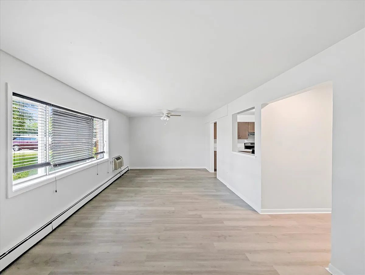 2 bed, 1.5 bath, $1,475 — Photo 4
