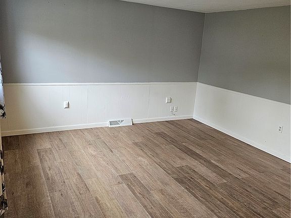5th image of 1424 4th St
