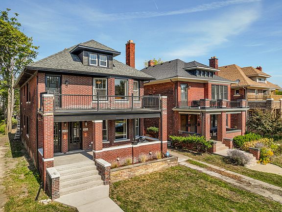 3rd image of 1458 Virginia Park St