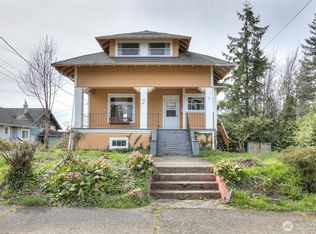 418 11th St, Raymond, WA 98577