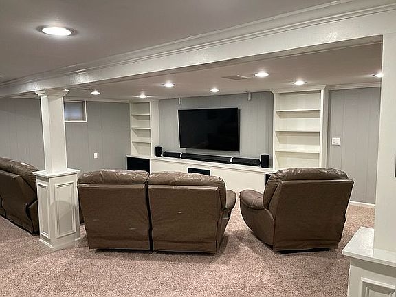 4th image of 314 S Cambridge Dr