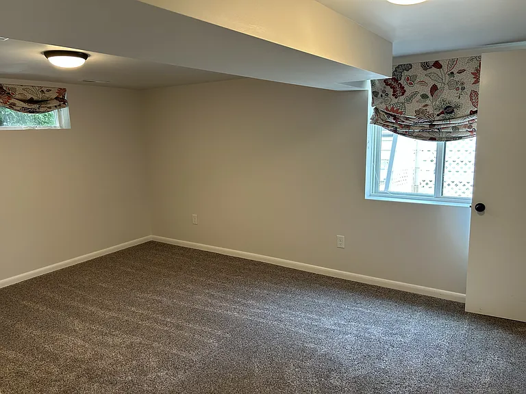 6636 Pinkney St — Photo 21
