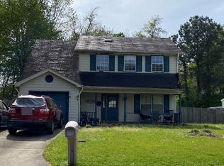 521 Raintree Cir, Jacksonville, NC 28540