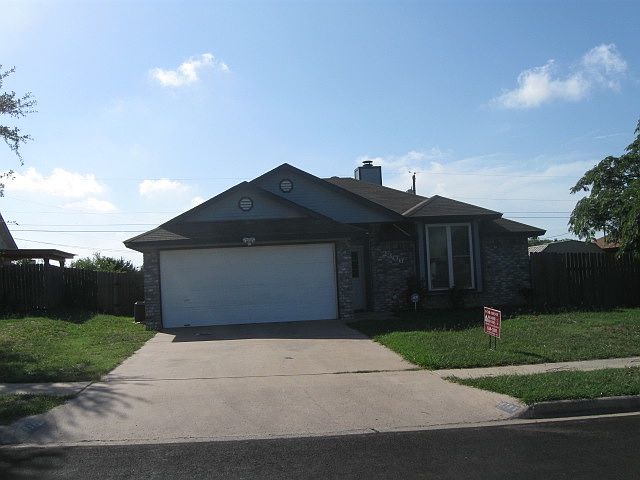 1st image of 2306 Savage Dr