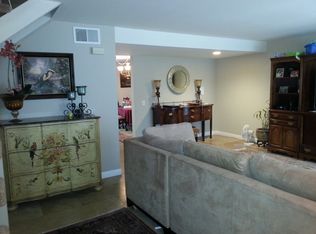 20121 Leadwell St UNIT 4, Winnetka, CA 91306
