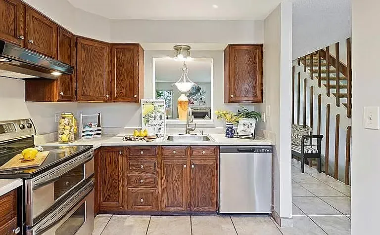 440 W Rockrimmon Blvd #G — Photo 4