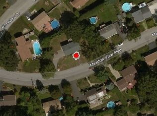 44 Meadow View Blvd, North Providence, RI 02904